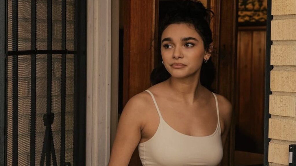As Ariana, Paulina dials in every bit of resilience, heartbreak, and spark.