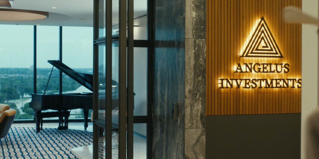 Gallino as positioned to “win either way